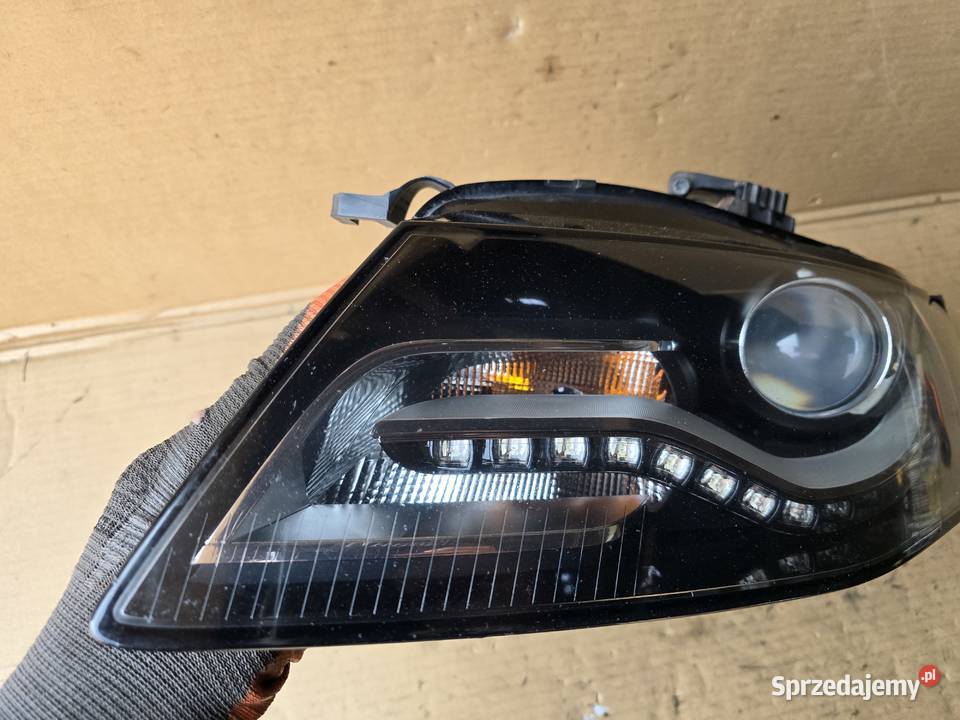 AUDI A4 B8 lampa reflektor przód przedni xenon sprzedam
