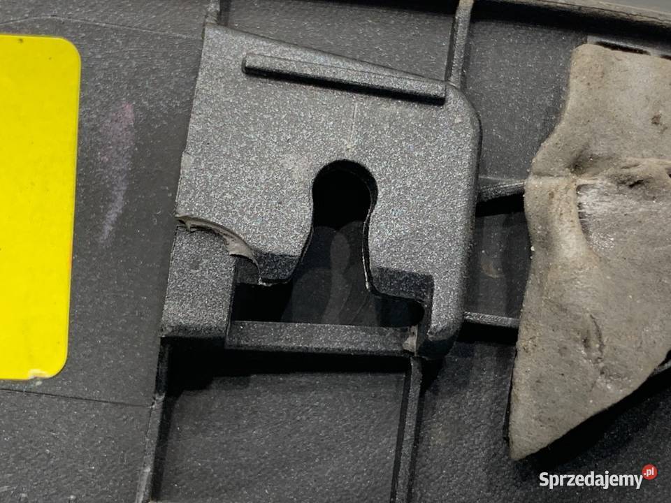 LISTWA DRZWI PRAWY TYŁ HYUNDAI KONA Crossover X sprzedam