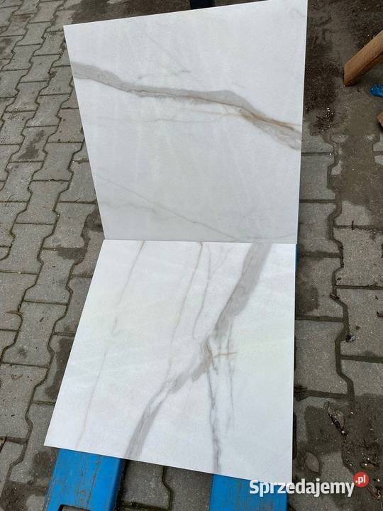 płytka 60x60 wzór marmur gold Cersanit Lux Podłogi i schody Zakopane