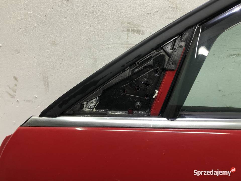 DRZWI LEWY PRZÓD MERCEDES W204 590