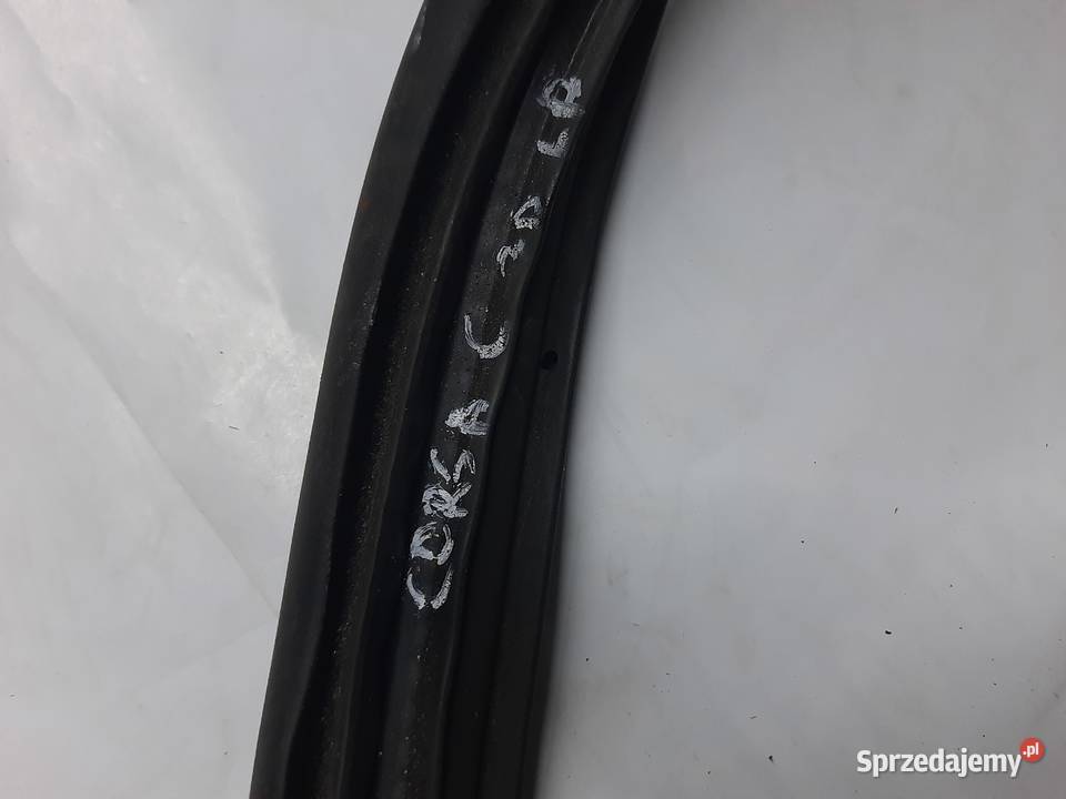 Opel Corsa C 3D uszczelka drzwi lewa przednia Ksawerów