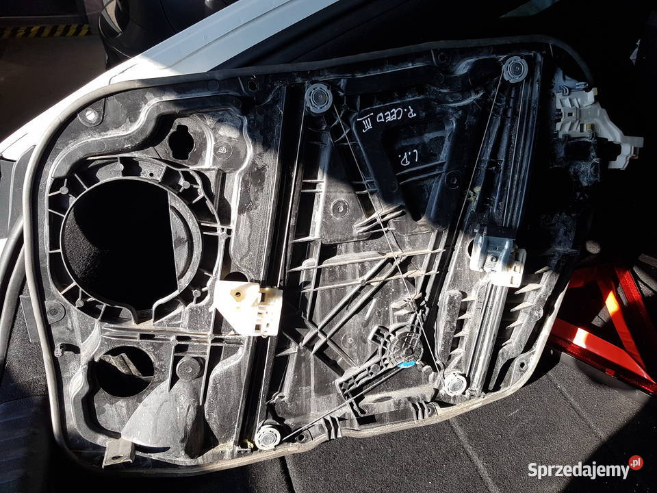 KIA PRO CEED III PODNOSNIK SZYBY LEWY PRZOD Turkowice