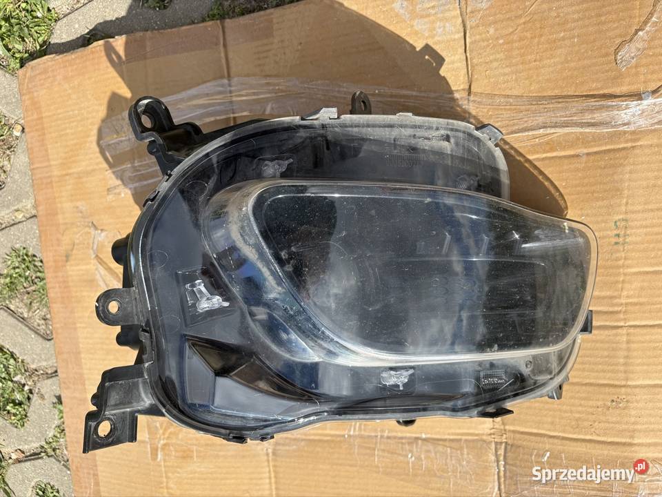Jeep Cherokee kl przednia lampa strona kierowcy osobowe łódzkie Stare Skoszewy