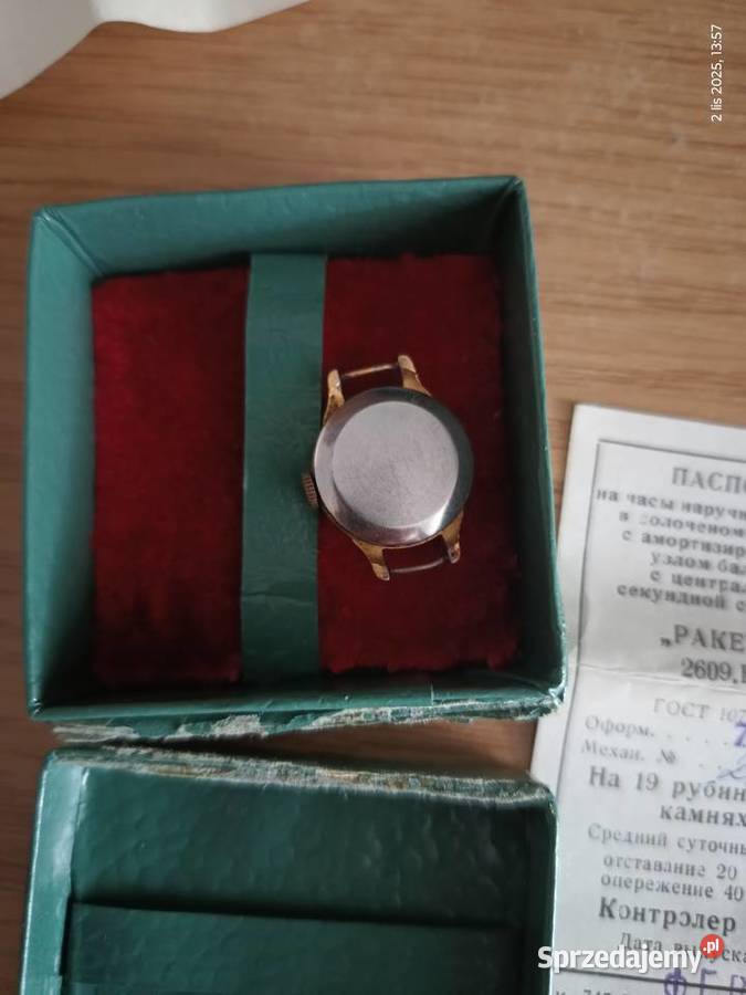 Zegarek damski vintage produkcji CCCP Wronki