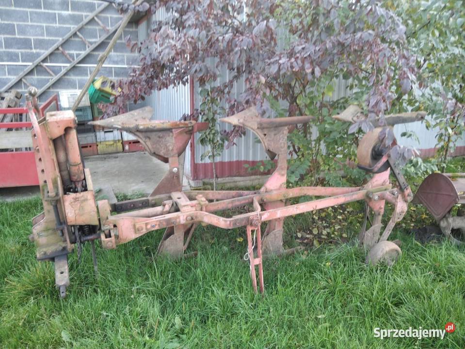 Pług 3 skibowy obrotowy