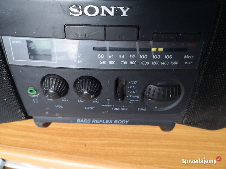 Radio magnetofon Sony CFDV10 Radom