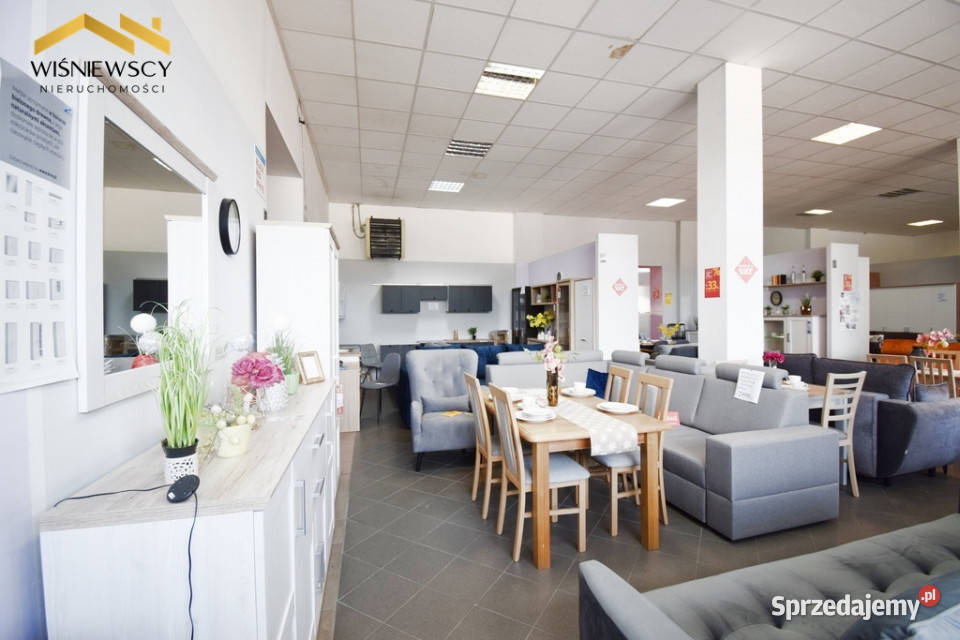 Lokal handlowouslugowy 465 m2 Braniewo dojazd asfaltowy