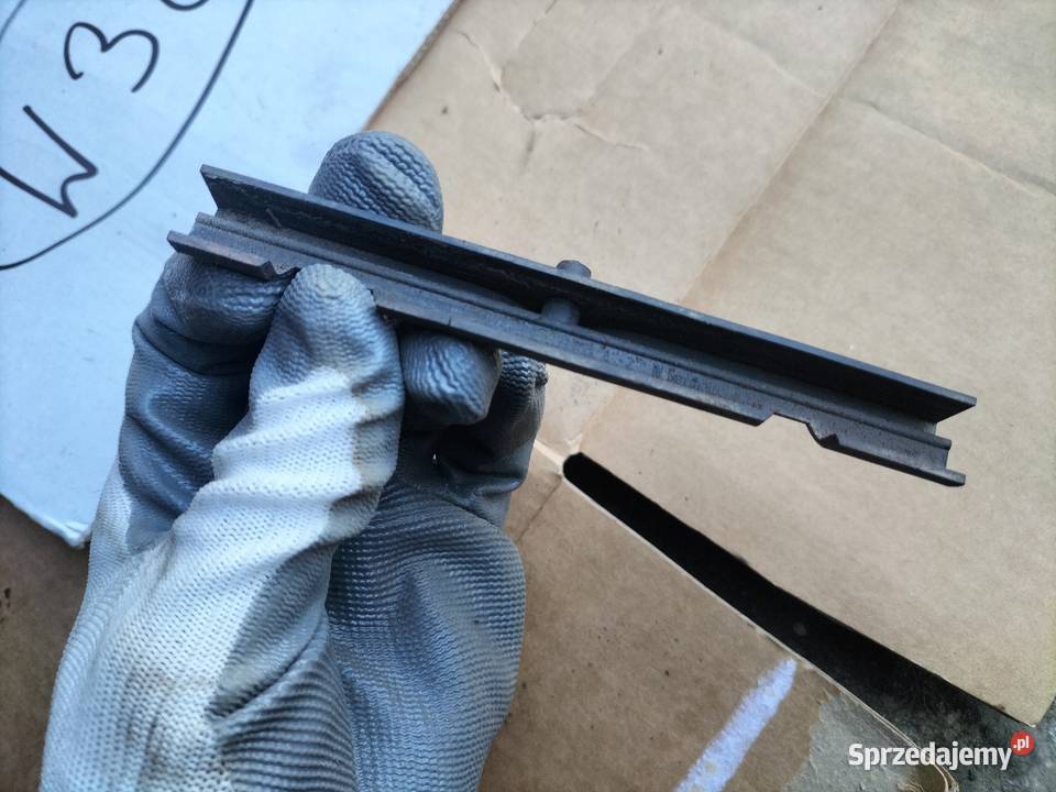 AUDI 80B3 80B4 SEDAN RYNIENKA OSŁONA PRZEWODU Kamień-Kolonia