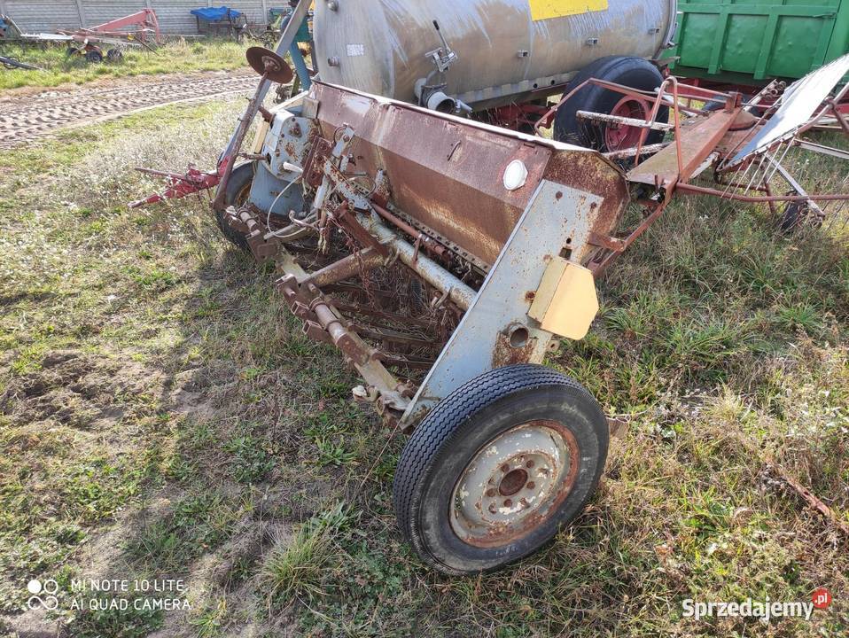 Siewnik zbożowy Poznaniak 270 na łańcuszkach nieuszkodzony Radom