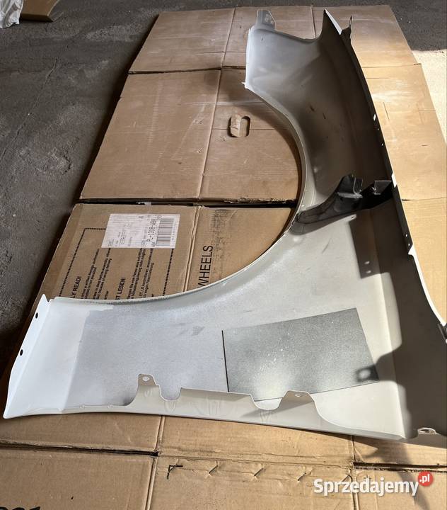 Błotnik prawy przód Audi A4 b8