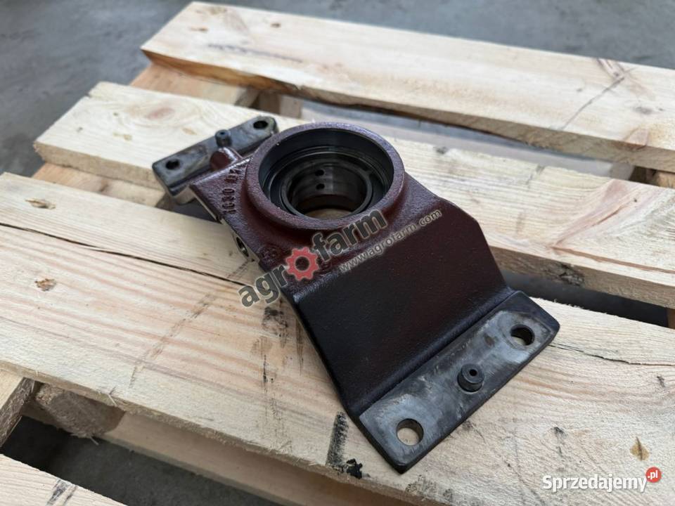 Uchwyt kosza PTO Massey Ferguson 6485 6490 dolnośląskie Byków sprzedam