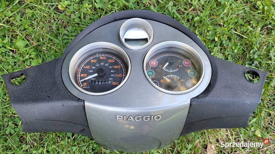 PIAGGIO CARNABY licznik z obudowa