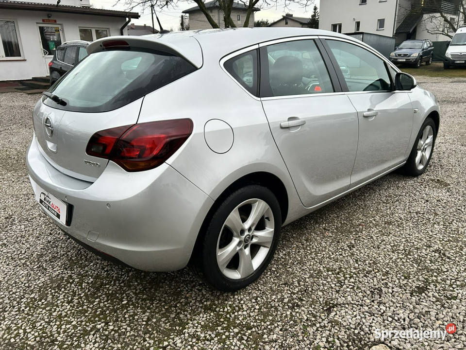 Opel Astra Cosmo J 20092019 immobilizer Samochody osobowe Nowe Iganie
