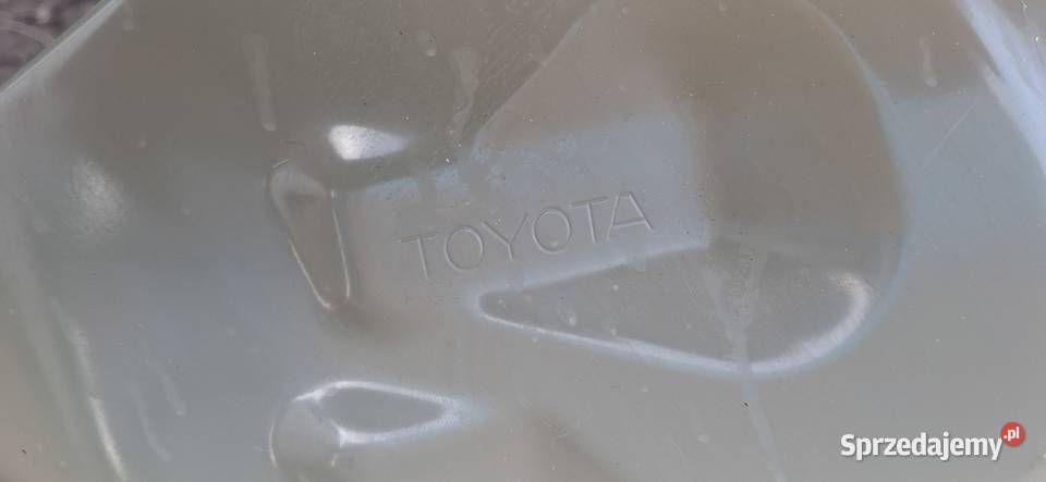 TOYOTA COROLLA E21 KOMBI 18 BŁOTNIK PRAWY TYŁ osobowe Bieleń