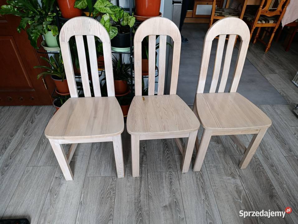 drewniane krzesło do jadalni w jasnym Poznań