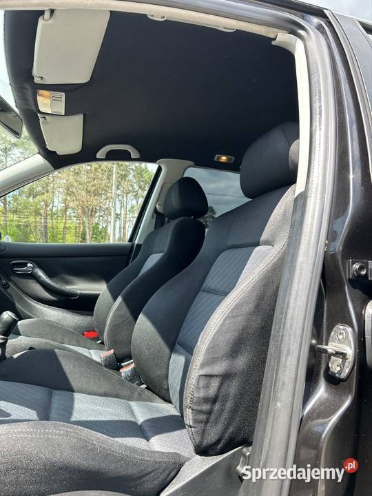 Leon 2005 r 16 LPG dobrze wyposażony sprawna Hatchback
