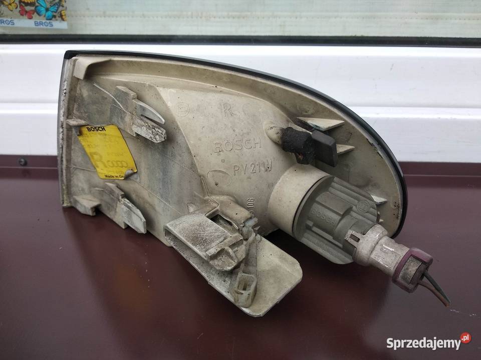 Audi A4 B5 kierunkowskaz kierunek migacz prawy Sieradz