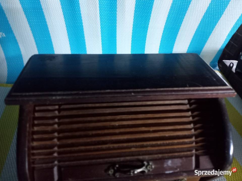 Szafkę sprzedam Borówno