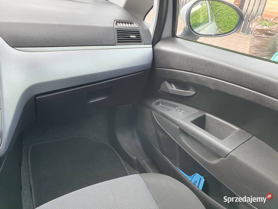 FIAT PUNTO GRANDE 14 LPG 2011 147 Krajowy 100 Hatchback Katowice