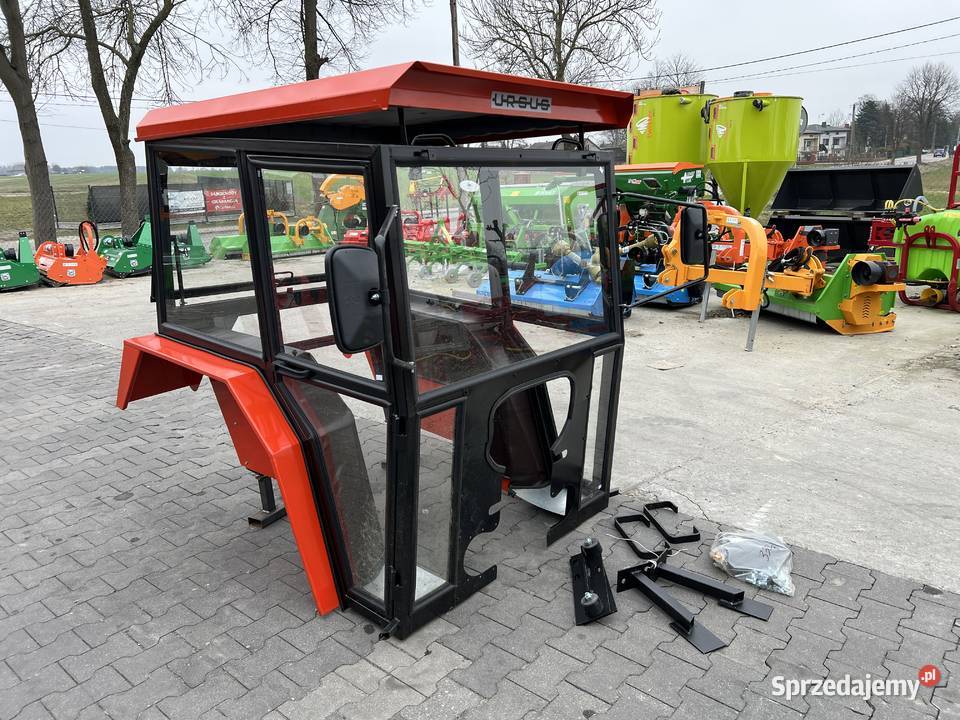 Kabina ciągnikowa Ursus C330 Ursus C360 MF235 Kabina i karoseria Dębica