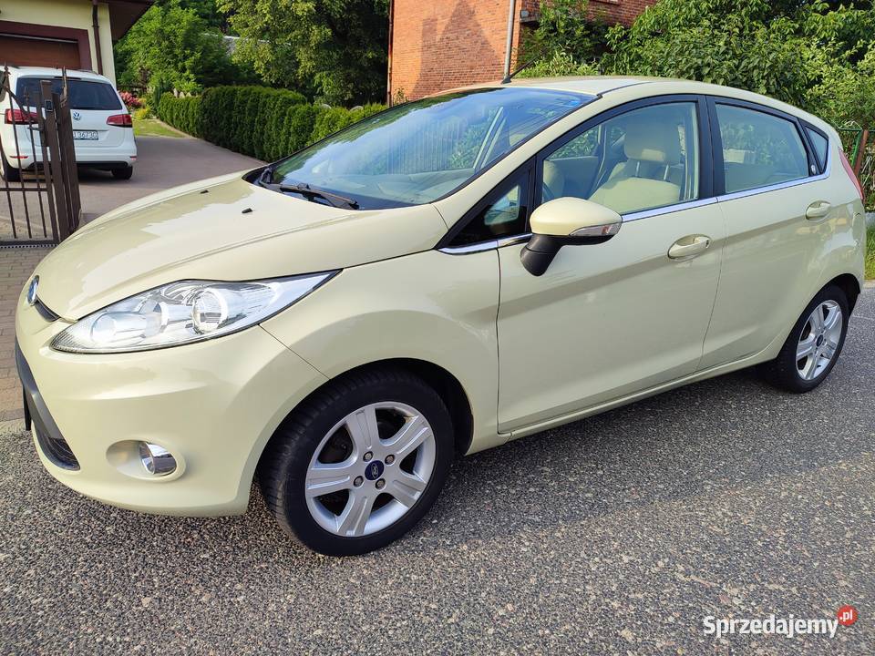 Ford Fiesta MK7 125 Benzyna Ghia Titanum Jasne bluetooth Turek