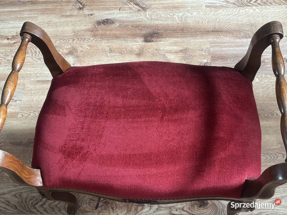 Ławeczka w odcieniu ciemnej czerwieni Starachowice sprzedam