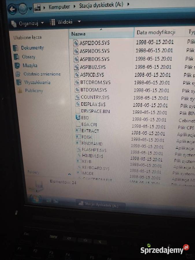 Stacja dyskietek IBM w miejsce napędu cd Grodzisk
