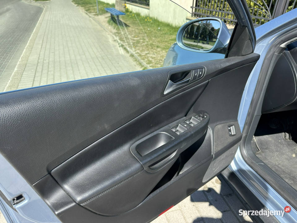 Volkswagen Passat Highline 18b moc 160 pół skóry manualna