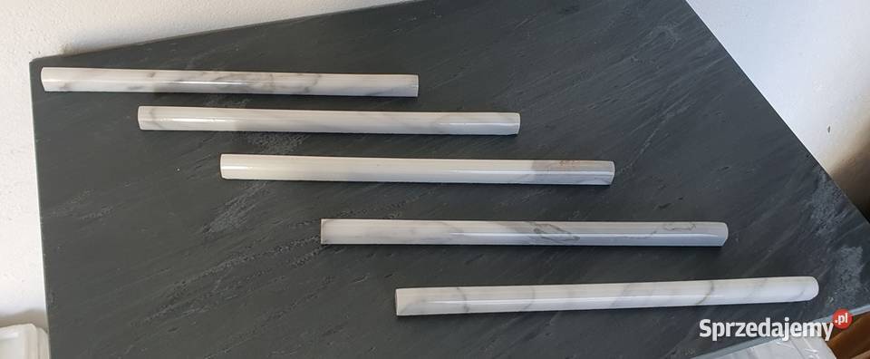 Wałek marmurowy ozdobny ścienny Bianco Calacatta Płytki podłogowe Bielawa sprzedam