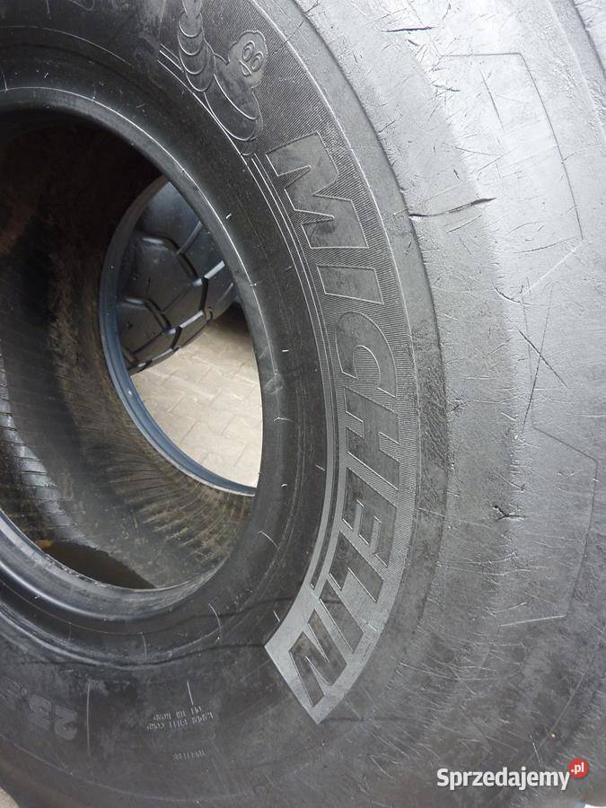 2x Opona używana przemysłowa 235R25 MICHELIN Zaścianki