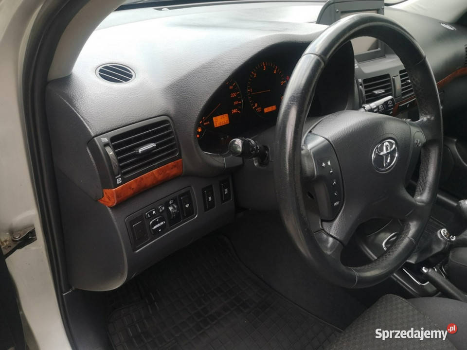 Toyota Avensis 20 D4D 116 Klimatronic Nawi Strzegom sprzedam