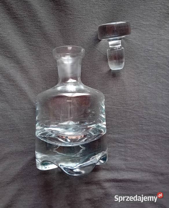 Masywna kryształowa karafka z grubym dnem Koźminek