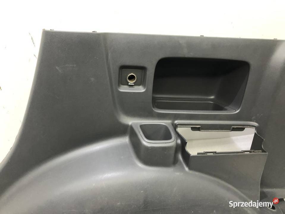 BOCZEK BAGAŻNIKA PRAWY TYŁ TOYOTA LAND CRUISER