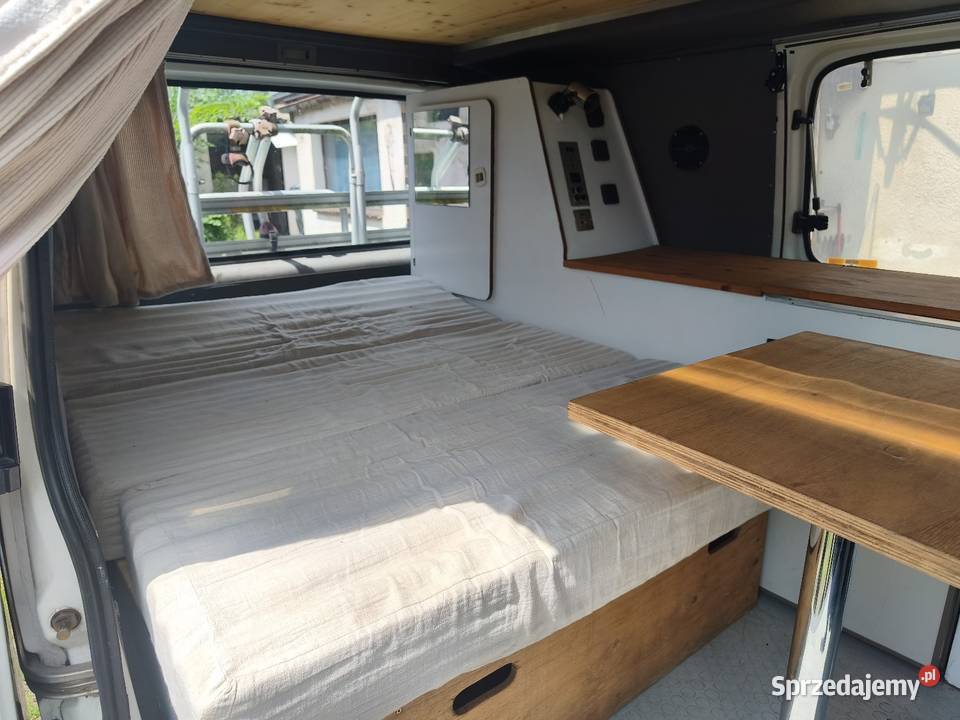 Kamper ford transit 20 benzyna Krasiejów