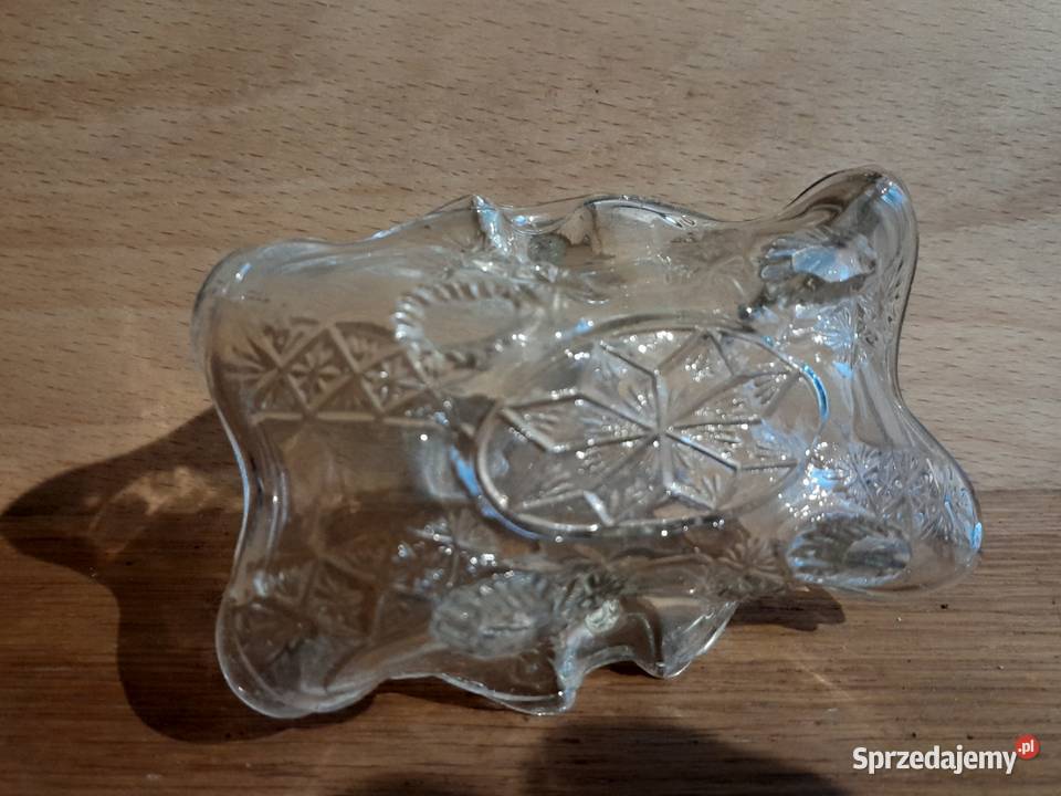 Stary maleńki kryształowy koszyk koszyczek