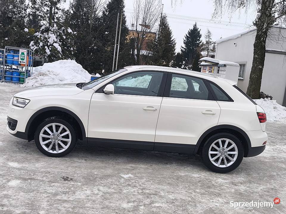 Audi Q3 20tdi 140 Ksenon Ledy nawigacja czujniki