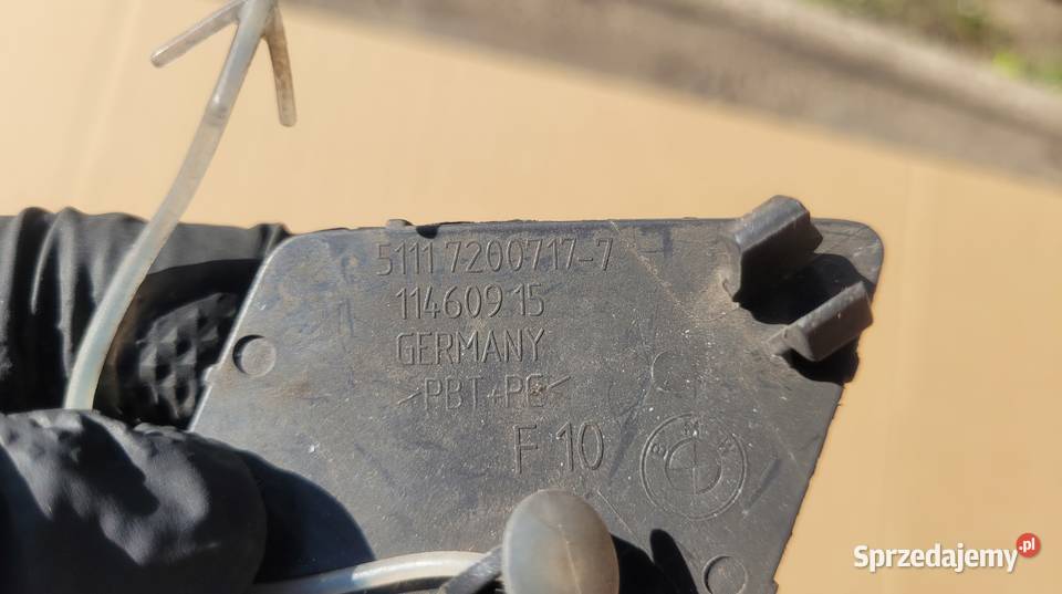 BMW F10 F11 ZAŚLEPKA HAKA HAK ZDERZAK PRZÓD Pozostałe śląskie sprzedam