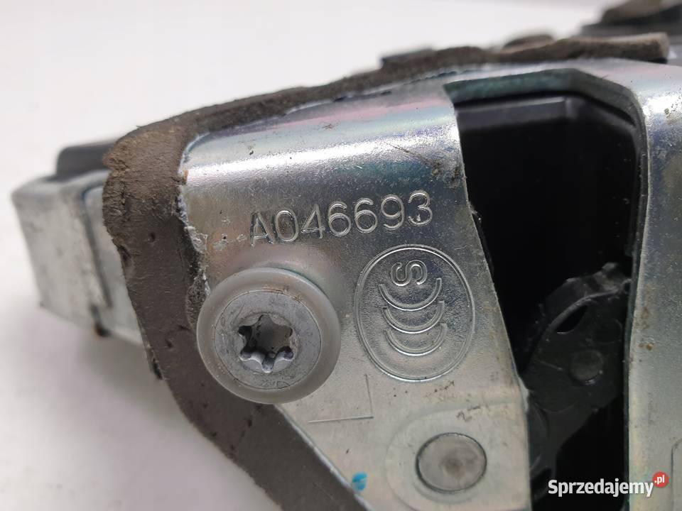 ZAMEK DRZWI lewy TYŁ Toyota Land Cruiser 150 Chełm