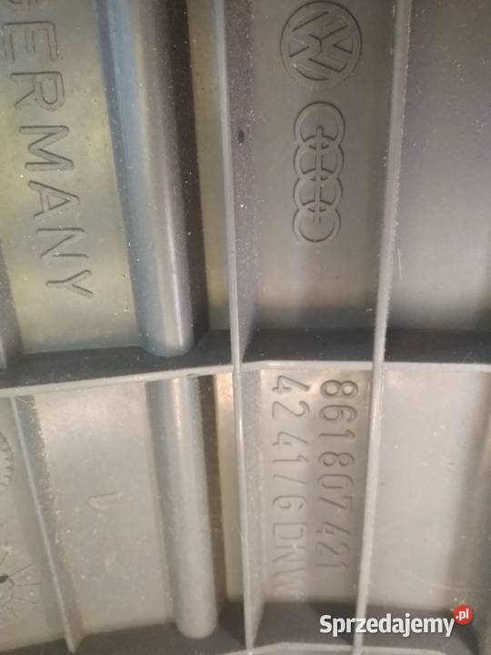 325807421 Zderzak tył VW Santana małopolskie Kopanka