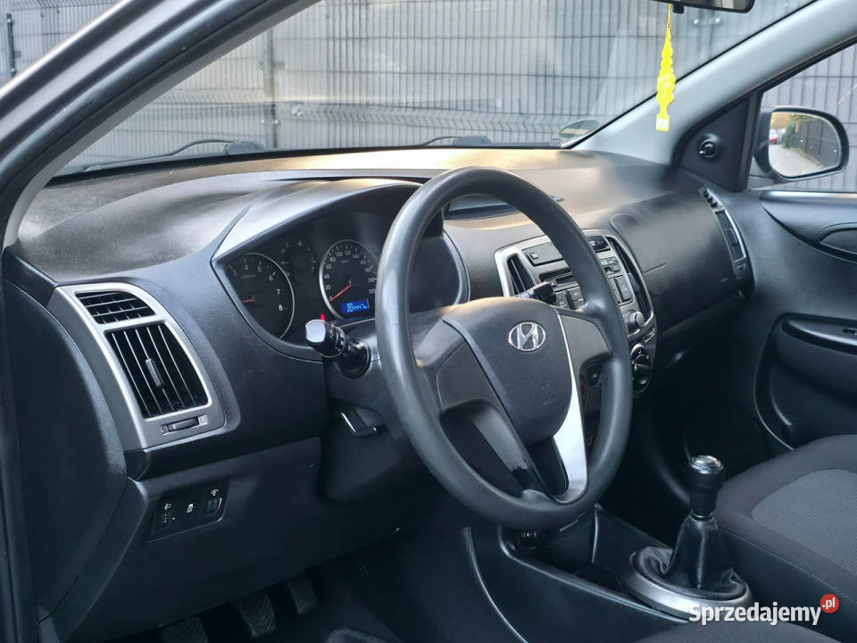 Hyundai i20 125 Benzyna Serwisowany Bogate możliwa zamiana świętokrzyskie Piekoszów sprzedam