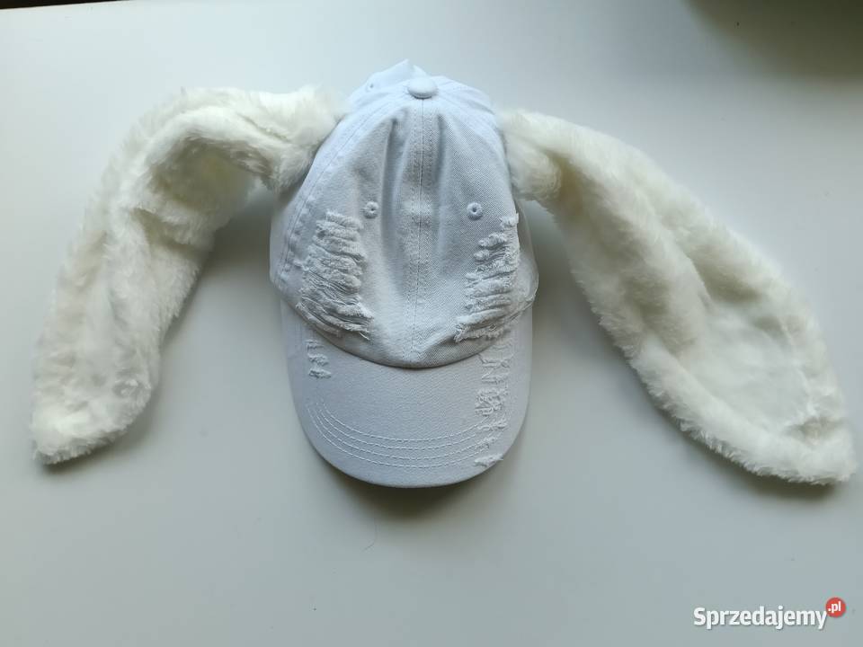 Czapka z daszkiem z króliczymi uszami biała Białystok sprzedam