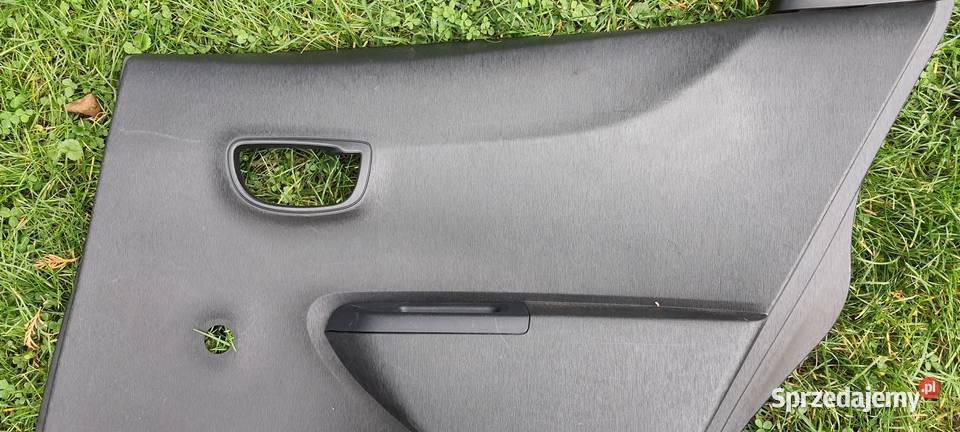 Yaris III Boczek Drzwi Tył Lewy Prawy 676730D030 Nowa Sól