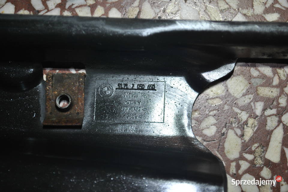 Górny kanał powietrza BMW E60 E61 śląskie Poręba