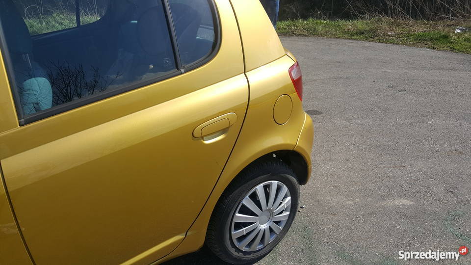 Piękny złoty Yaris Toyota z udokumentowanym Bielsko-Biała