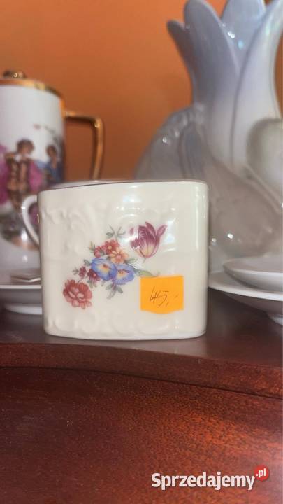 Wykałacznik ecru Z kwiatkami Syg Schwarzenhammer Gdańsk