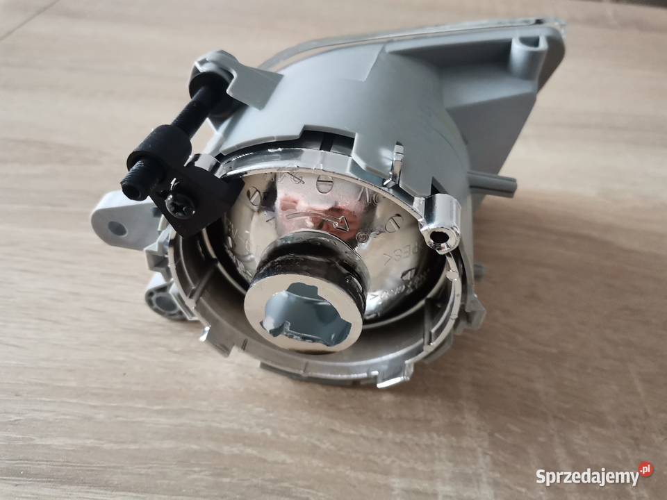 VOLVO V50 0407 S40 0412 NOWY PRAWY HALOGEN H11 prawe Międzychód