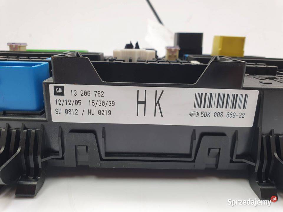 SKRZYNKA BEZPIECZNIKÓW OPEL ASTRA H III 13206762 kujawsko-pomorskie sprzedam