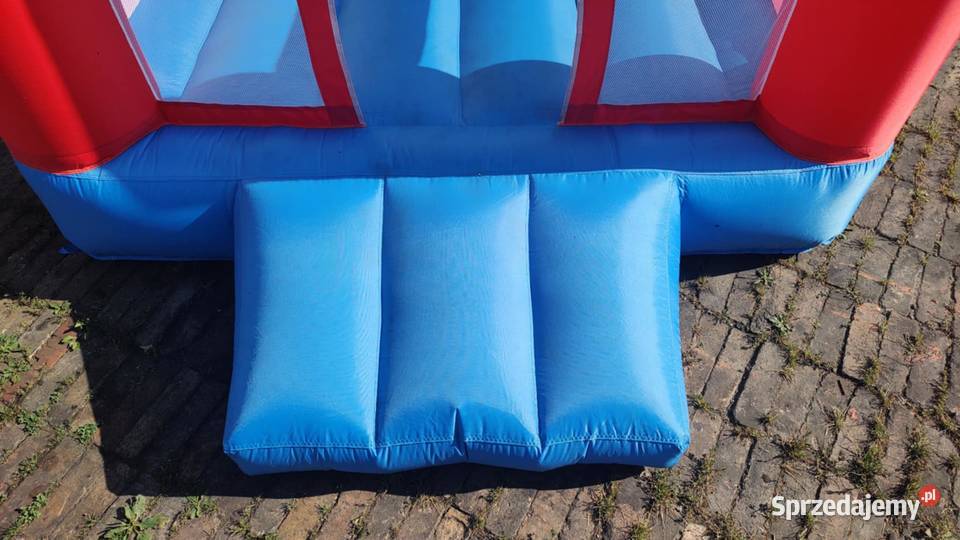 Dmuchany plac zabaw z podwójną zjeżdżalnią