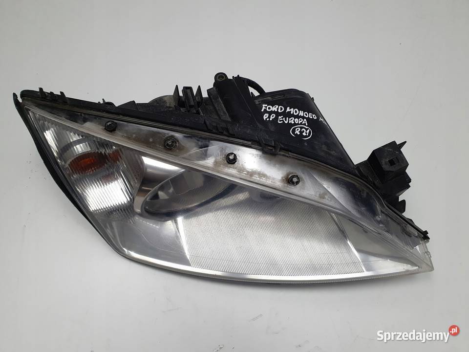 LAMPA PRAWA Ford Mondeo Mk3 III 0007r PRZEDNIA Rudka