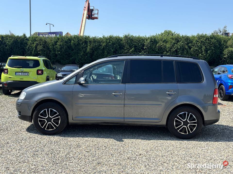 Volkswagen Touran 7 osobowy podgrzewane fotele Paniówki sprzedam